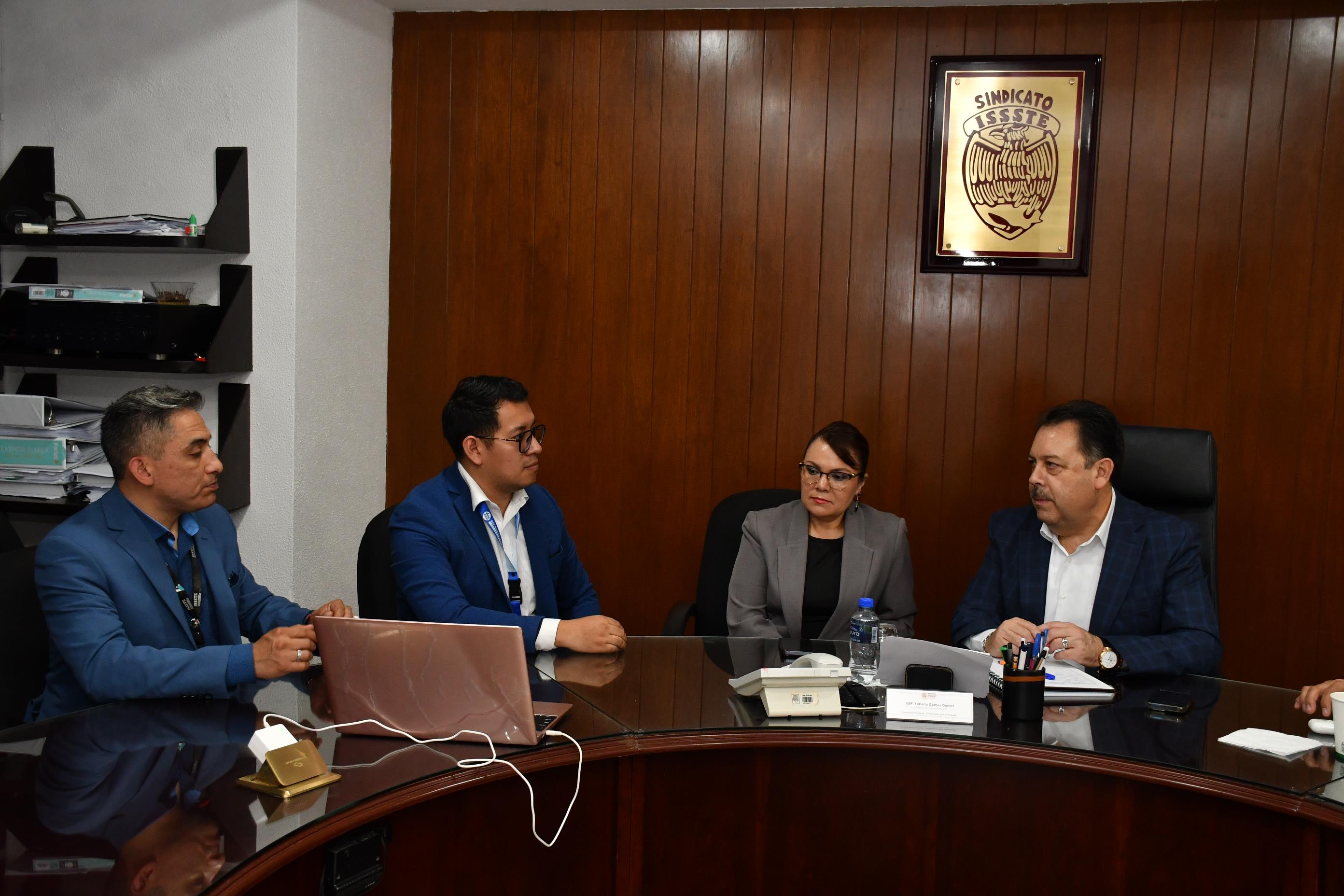  Reunión con compañeros del Hospital General "Dra. Matilde Petra Montoya Lafragua", Tláhuac